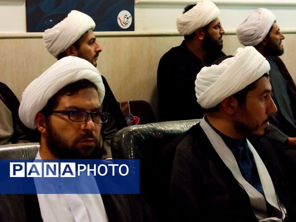 نشست روحانیون و ائمه جماعت مساجد با امام جمعه کاشمر