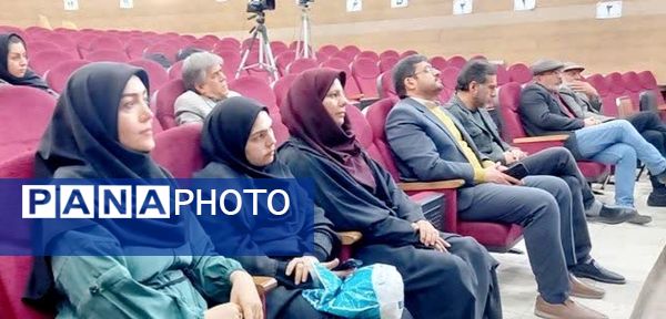 قطار داوری آثار چهل و سومین جشنواره فرهنگی هنری آموزش و پرورش ناحیه ۳ به ایستگاه پایانی رسید