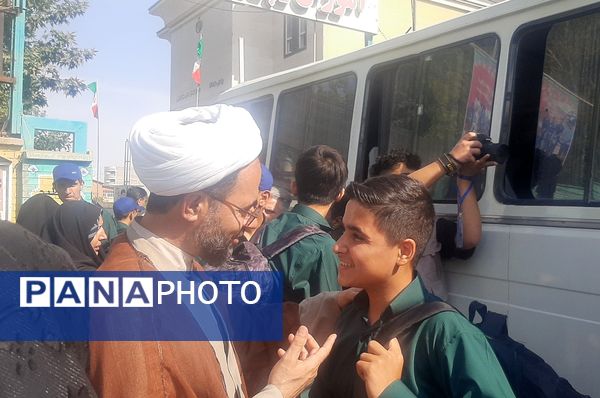 اعزام دانش‌آموزان گروه سرود سفینة النجاة نیشابور به پیاده‌روی اربعین حسینی 