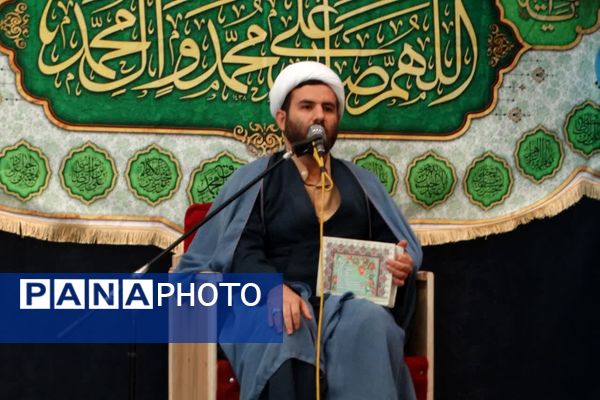 مسجدالقرآن غرق در شادی میلاد کریم اهل بیت(ع)