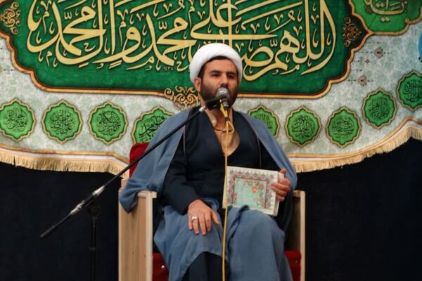 مسجدالقرآن غرق در شادی میلاد کریم اهل بیت(ع)
