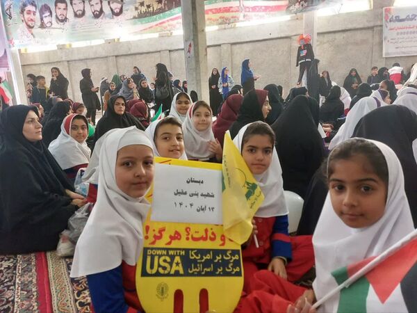 حماسه حضور نوجوانان کردکوی در روز دانش‌آموز