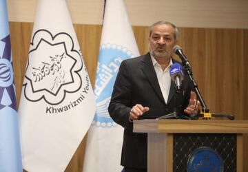 تاکید وزیر آموزش و پرورش بر توسعه عدالت آموزشی در جشنواره جوان خوارزمی