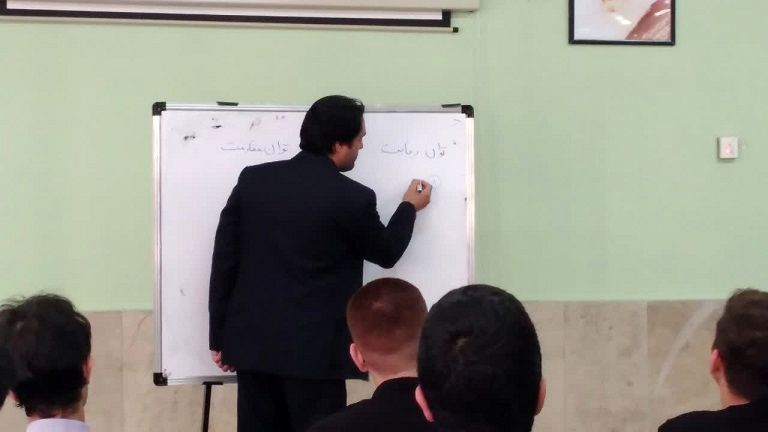 جلسه‌ مشاوره‌ای و توجیهی کنکور در دبیرستان معلم ساوجبلاغ