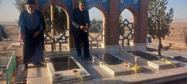 غبارروبی مزار شهدای روستای سربالا 