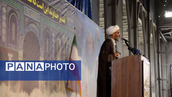 اقامه نماز جمعه روز جهانی قدس در شهرستان سمنان 