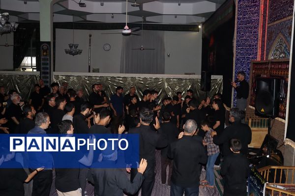 عزاداری به مناسبت شب عاشورا در مسجد حضرت صاحب الزمان(عج)