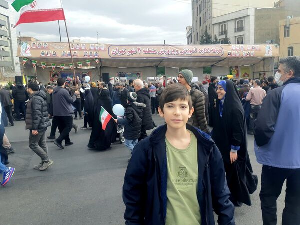حضور حماسی منطقه ۵ در راهپیمایی ۲۲ بهمن