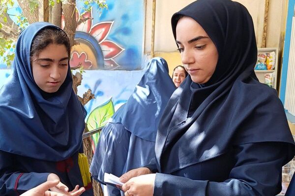 انتخابات همیاران مشاور در مدارس شهرستان ملارد 