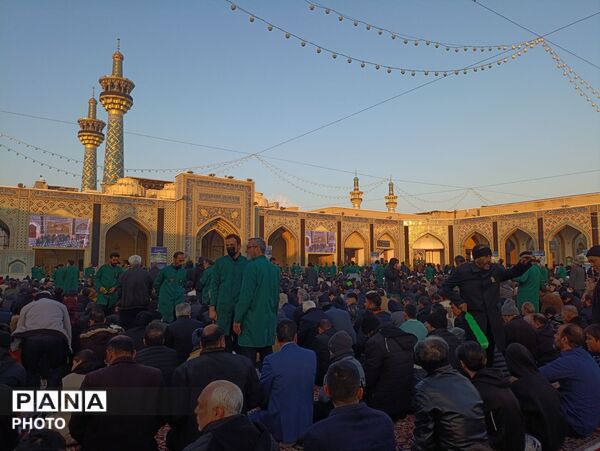 نماز بندگی در مشهد 