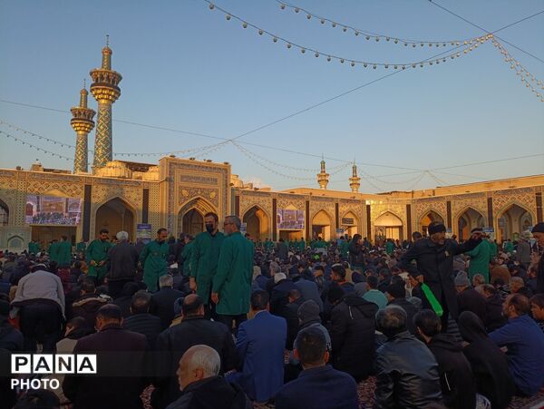 نماز بندگی در مشهد 