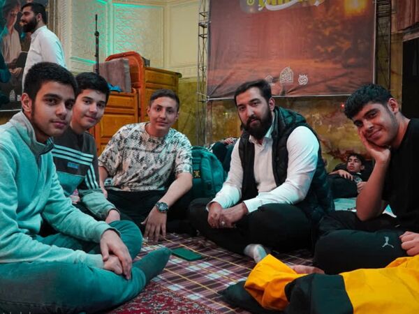 جلوه‌ای از اعتکاف دانش‌آموزی در مسجد امام علی‌بن‌ابی‌طالب (ع)