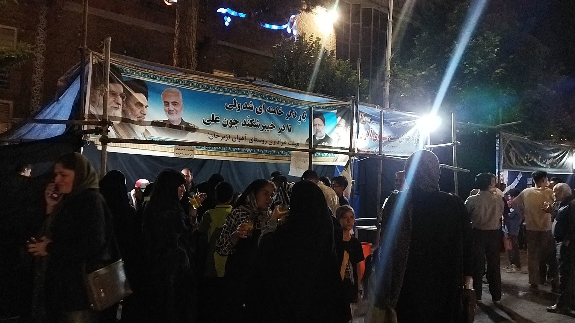 موکب شهدای روستای آهوان در نود و دومین شب از اجتماعات مردمی 