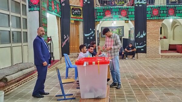 حضور پرشور مردم‌ اشتهارد برای دومین بار در پای صندوق‌های رأی