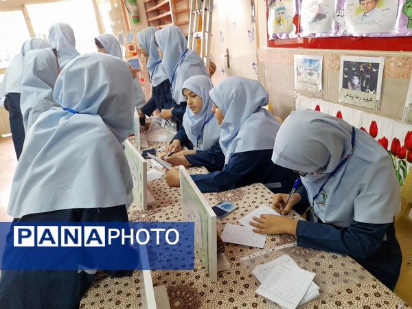  انتخابات شورای دانش‌آموزی دبستان شاهد فاطمه عرب