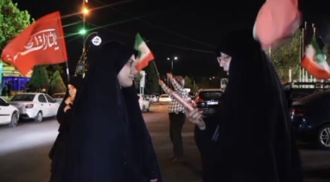 مردم پردیس از علت حضورشان در خیابان می‌گویند