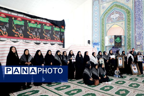 اجتماع همایش «شکوه اقتدار» بسیجیان در لنده