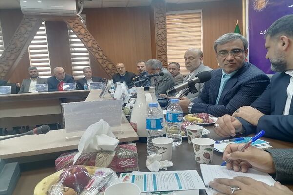 نشست مشترک اعضای کمیسیون آموزش و تحقیقات مجلس، مدیران آموزش و پررش استان خراسان رضوی و وزیر آموزش وپرورش در مشهد