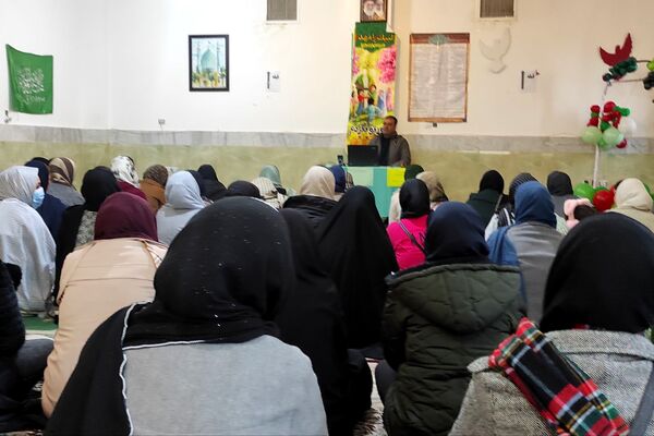 جلسه آموزش خانواده در رباط‌کریم