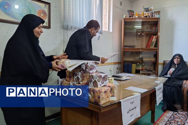 دوره توانمندسازی مسئولان فرهنگی بسیج طرح شهید همدانی در شیراز