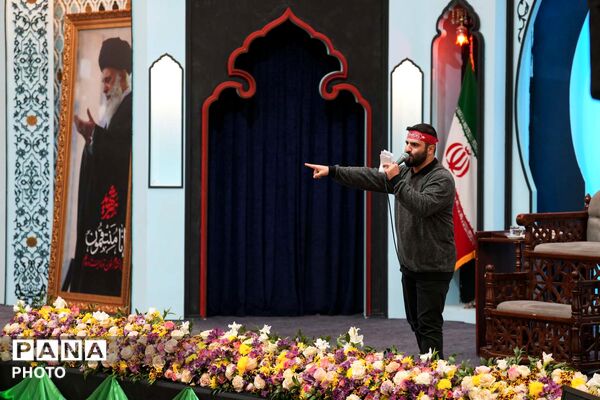 اجتماع بانوان انقلابی به مناسبت چهلم قائد امت و شهدای میناب در مسجد جمکران 