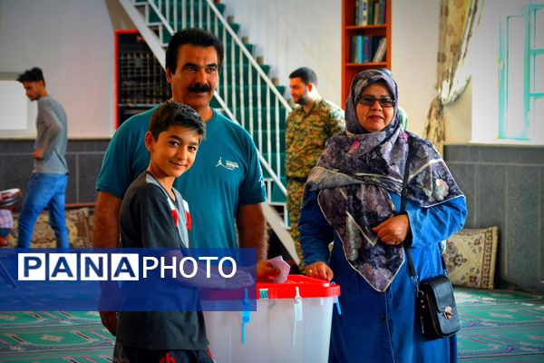 حماسه پرشور مردم نیشابور پای صندوق رأی