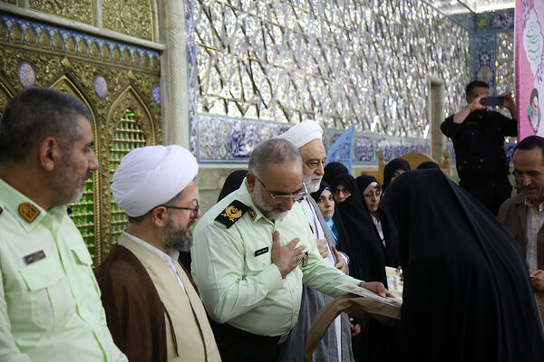 جشن ویژه دختران پلیس در حرم حضرت معصومه(س)