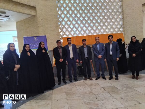 رونمایی از دستاوردهای آموزش و پرورش زنجان در هفته پاسداشت مقام معلم