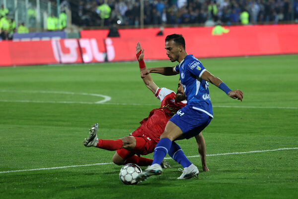دیدار تیم‌های استقلال و پرسپولیس