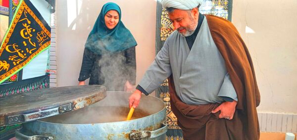 مراسم عزاداری شهادت حضرت فاطمه زهرا(س) در دبیرستان میرزا جعفر سروقد 