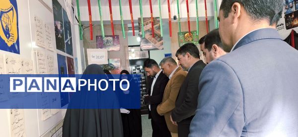 دبیرستان هاجر(س) میزبان زنگ انقلاب 