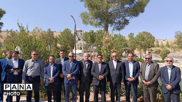 آیین کلنگ زنی خیابان «غذا» در بزرگترین مجموعه گردشگری منطقه ترشیز 