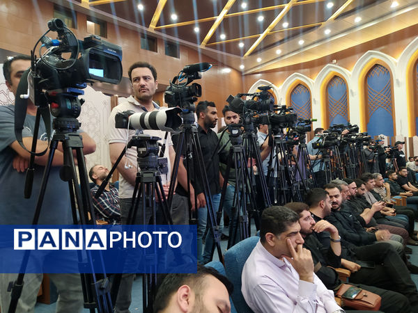 حضور اعضای پانای قم در مراسم روز خبرنگار