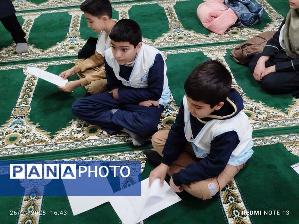 کلاس های آموزش عملی منتخبین سفیران سلامت مدارس شهرستان کاشمر 