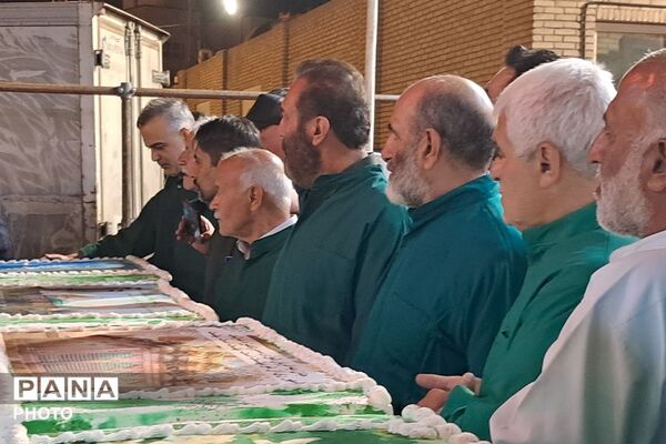 زائران در جوار حضرت عبدالعظیم حسنی (ع)
