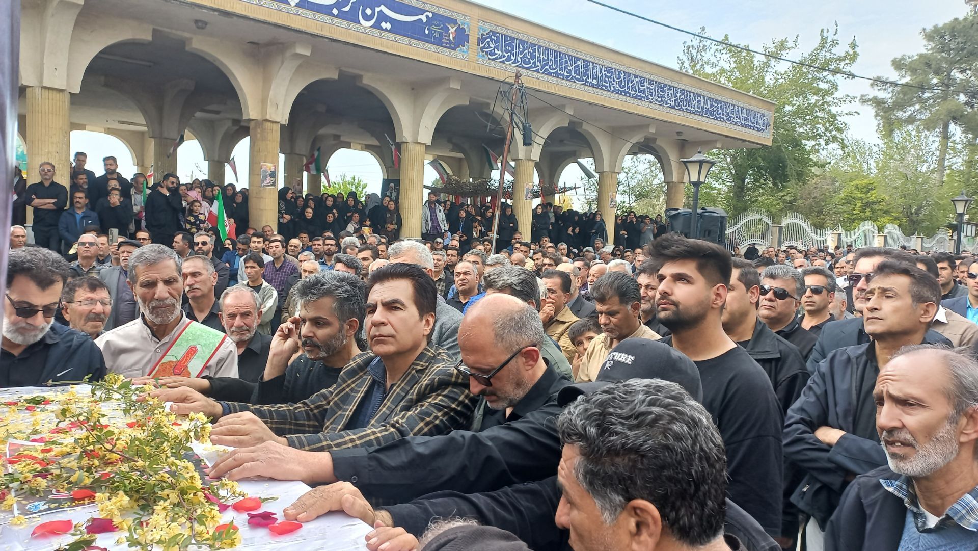 تشییع پیکر شهید حسین تاجیکی شهید جنگ رمضان