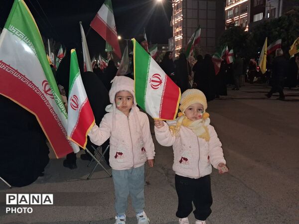 سربازان دهه نودی در قلب میدان 