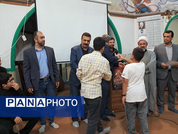 محفل انس با قرآن کریم در زورخانه باب‌الحوائج قائمشهر