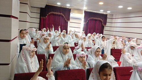 جشن تکلیف دختران دبستان قرآنی نرجس کرج/ فیلم