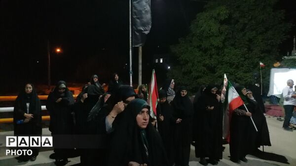 اقامه نماز جماعت همراه با اجتماعات شبانه و خیابانی در شهربار