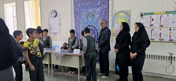 برگزاری انتخابات شورای دانش‌آموزی در مدارس شهرستان بافق