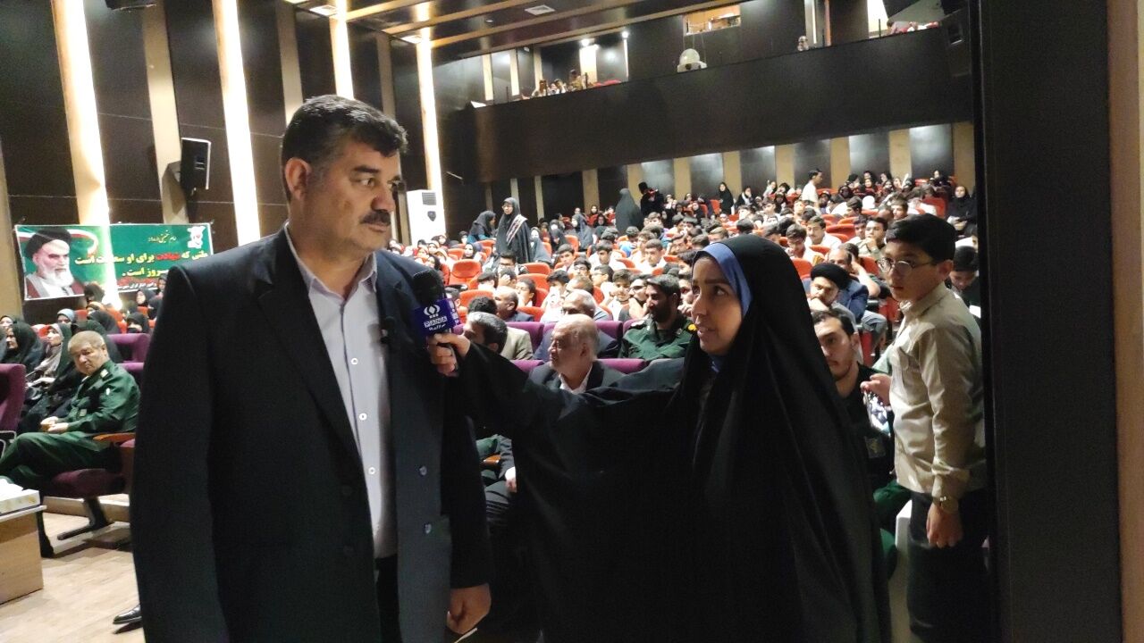 برگزاری یادواره شهدای فرهنگی و دانش‌آموزی در سالن غدیر شهرستان شیروان
