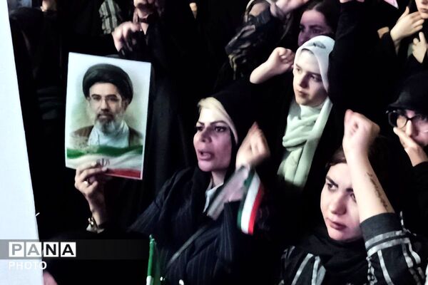 طنین دوباره شعارهای انقلابی در قلب ورامین