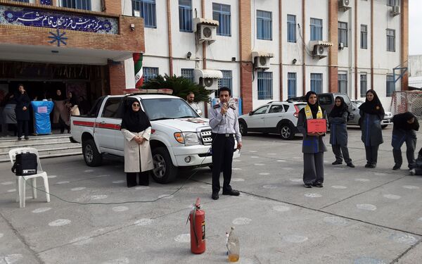 مانور آتش نشانی در دبیرستان فرزانگان قائمشهر