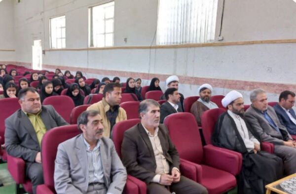 آیین نواختن زنگ معلم در دبیرستان نمونه دولتی فراهی فاروج همزمان با سراسر کشور
