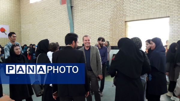 برپایی بازارچه مدرسه‌ای در مجتمع عشایری امید انقلاب