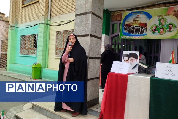 برگزاری جشن‌های باشکوه پیروزی انقلاب اسلامی در مدارس رباط‌کریم