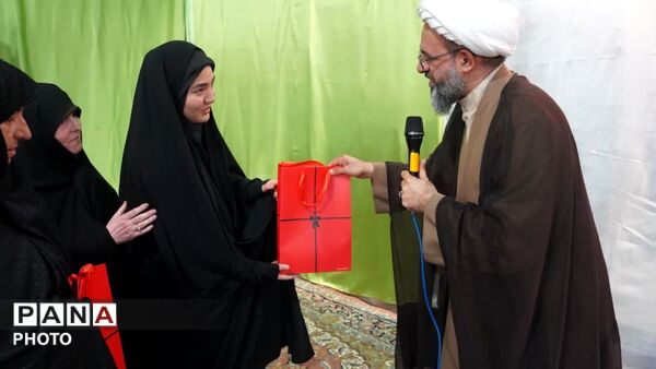 اجتماع بزرگ جشن دهه کرامت در کمالشهر 
