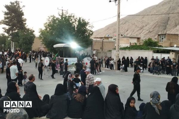 نوجوانان زرقانی؛ پرچم‌داران کوچک عزای حسینی