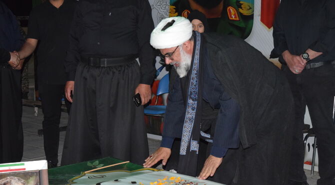 مراسم عزاداری دهه دوم محرم در گلزار شهدای فارسان  